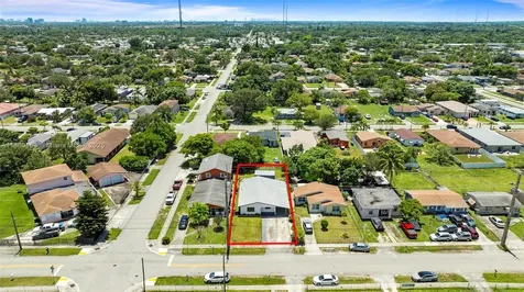 5204 SW 19th Street West Park FL 33023