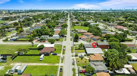 5204 SW 19th Street West Park FL 33023