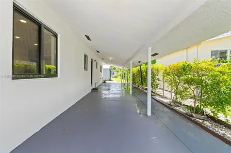 5204 SW 19th Street West Park FL 33023