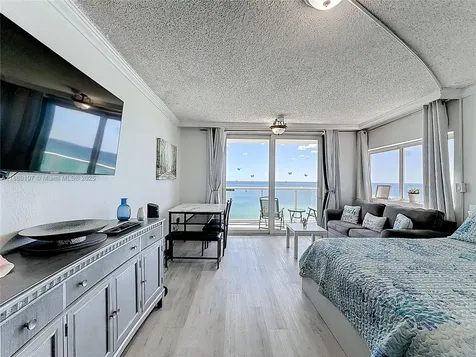 19201 Collins Avenue Sunny Isles Beach FL 33160