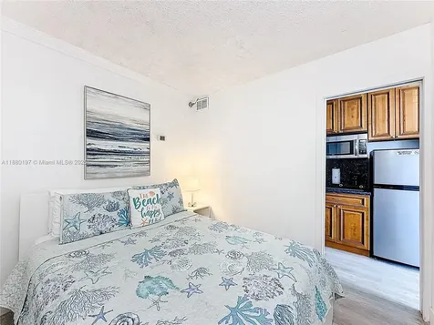 19201 Collins Avenue Sunny Isles Beach FL 33160