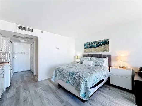 19201 Collins Avenue Sunny Isles Beach FL 33160