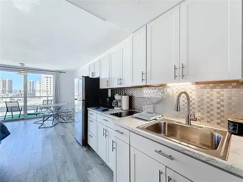 19201 Collins Avenue Sunny Isles Beach FL 33160