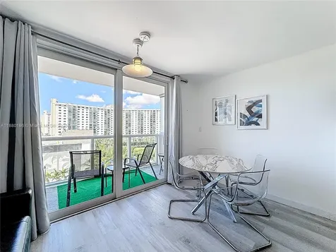 19201 Collins Avenue Sunny Isles Beach FL 33160