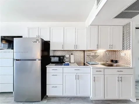 19201 Collins Avenue Sunny Isles Beach FL 33160