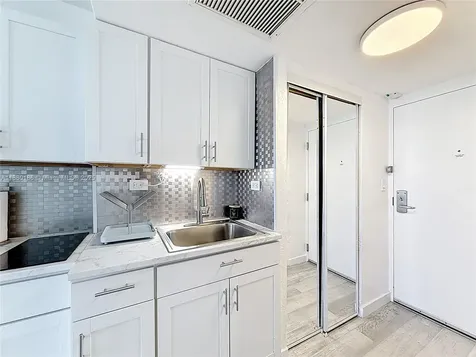 19201 Collins Avenue Sunny Isles Beach FL 33160