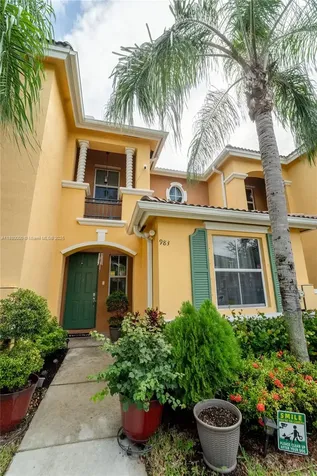 983 NE 42nd Place Homestead FL 33033