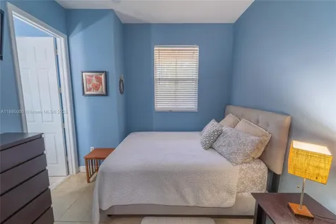 983 NE 42nd Place Homestead FL 33033