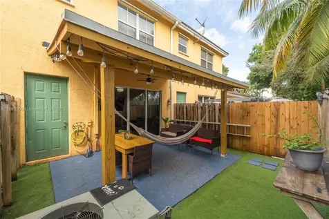 983 NE 42nd Place Homestead FL 33033