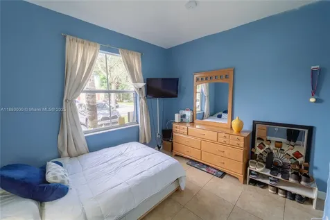 983 NE 42nd Place Homestead FL 33033