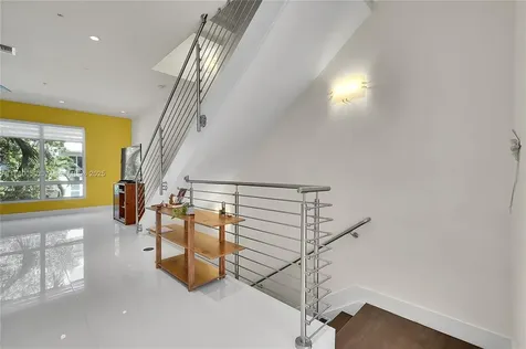 6640 NW 105th Place Doral FL 33178