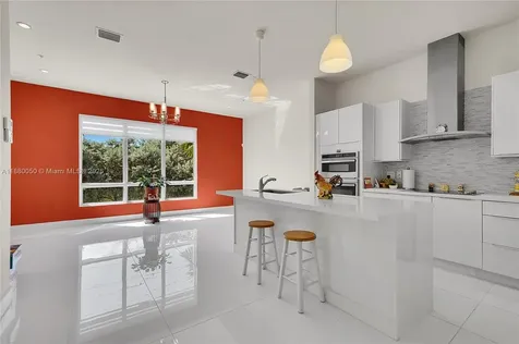 6640 NW 105th Place Doral FL 33178