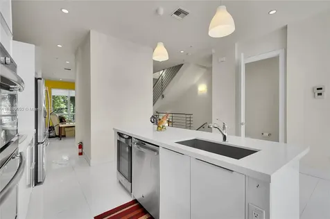 6640 NW 105th Place Doral FL 33178
