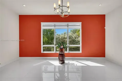 6640 NW 105th Place Doral FL 33178