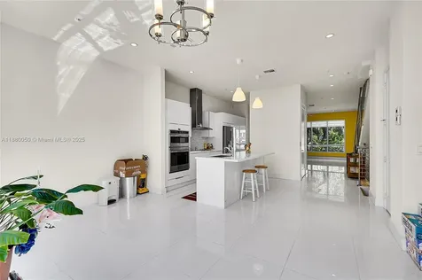 6640 NW 105th Place Doral FL 33178