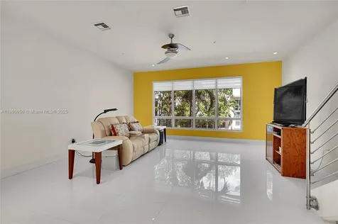 6640 NW 105th Place Doral FL 33178