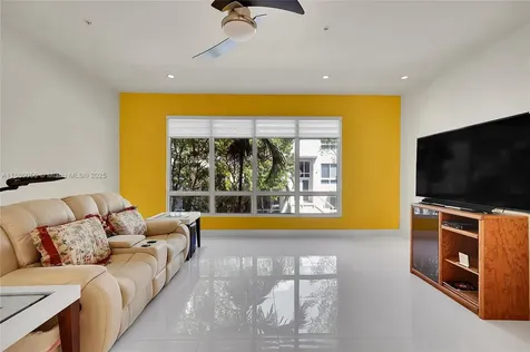 6640 NW 105th Place Doral FL 33178