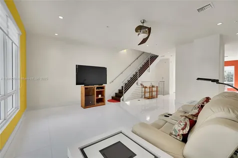 6640 NW 105th Place Doral FL 33178