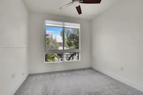 6640 NW 105th Place Doral FL 33178