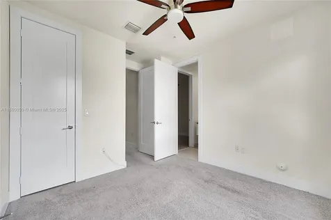 6640 NW 105th Place Doral FL 33178