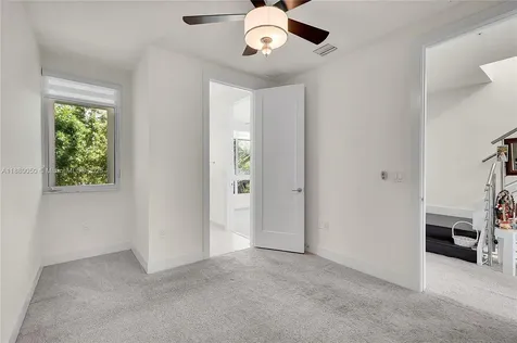 6640 NW 105th Place Doral FL 33178