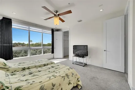 6640 NW 105th Place Doral FL 33178