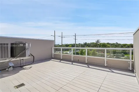 6640 NW 105th Place Doral FL 33178