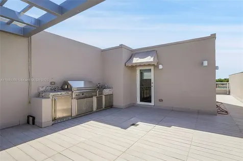 6640 NW 105th Place Doral FL 33178