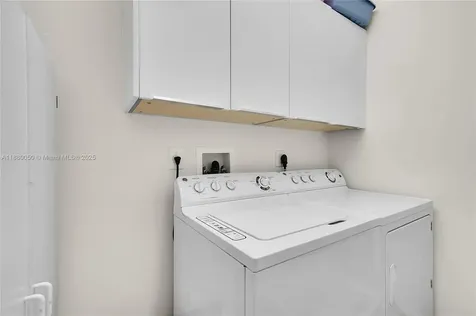 6640 NW 105th Place Doral FL 33178