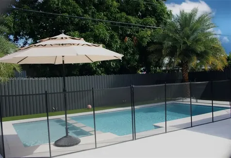 8791 NW 16th Street Pembroke Pines FL 33024