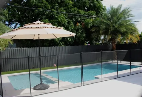 8791 NW 16th Street Pembroke Pines FL 33024
