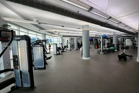 253 NE 2nd Street Miami FL 33132