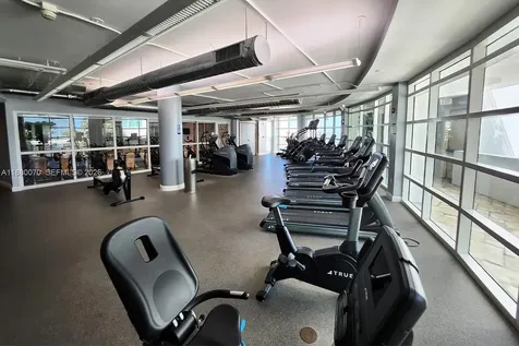 253 NE 2nd Street Miami FL 33132