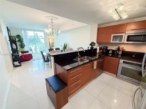 253 NE 2nd Street Miami FL 33132
