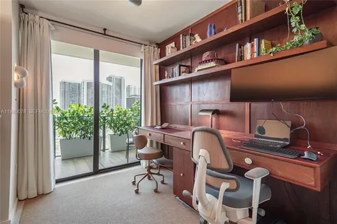 121 NE 34th Street Miami FL 33137