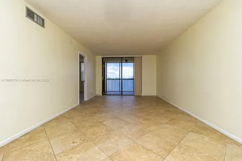109 Lake Emerald Drive Oakland Park FL 33309
