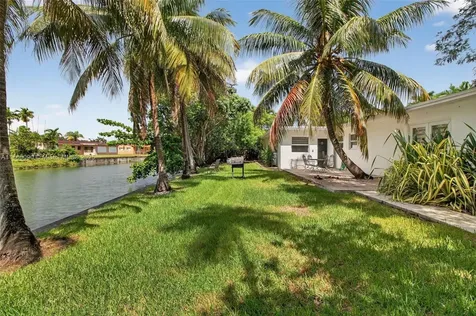 6090 SW 63rd Avenue South Miami FL 33143