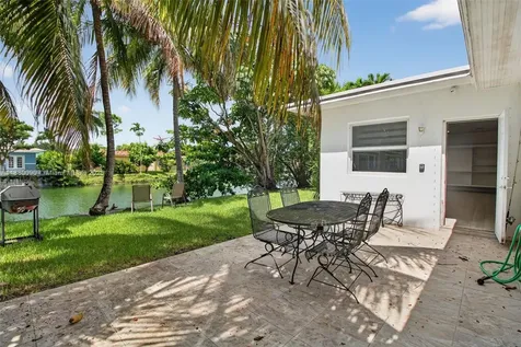 6090 SW 63rd Avenue South Miami FL 33143