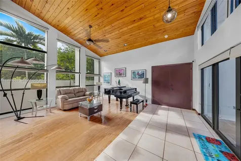 10204 SW 96th Court Miami FL 33176