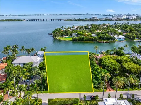 1821 W 27th Street Miami Beach FL 33140