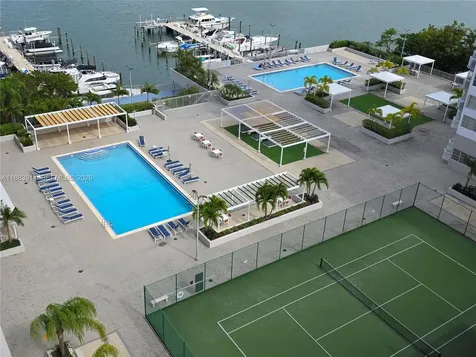 18051 Biscayne Boulevard Aventura FL 33160