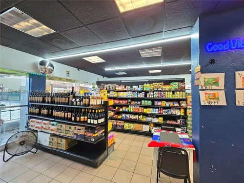 18051 Biscayne Boulevard Aventura FL 33160