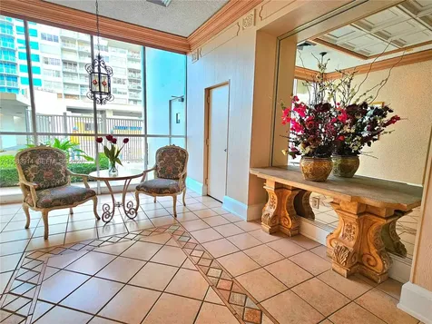18051 Biscayne Boulevard Aventura FL 33160