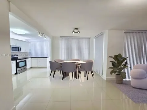 18051 Biscayne Boulevard Aventura FL 33160