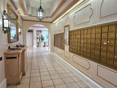 18051 Biscayne Boulevard Aventura FL 33160