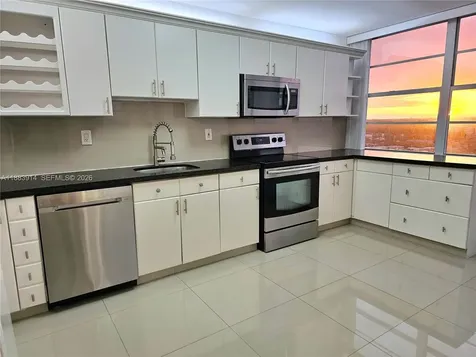 18051 Biscayne Boulevard Aventura FL 33160