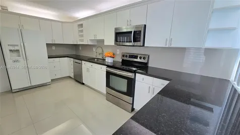 18051 Biscayne Boulevard Aventura FL 33160