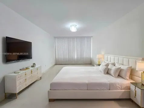 18051 Biscayne Boulevard Aventura FL 33160