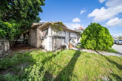 1267 NW 3rd Street Miami FL 33125