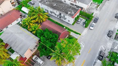 1267 NW 3rd Street Miami FL 33125